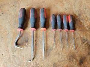 lot 36 image: Gearwrench Pick Set