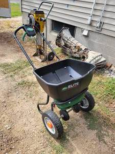 lot 92 image: Scotts Elite Spreader - NO SHIPPING