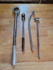 lot 112 image: Lot of 12 Drive Breaker Bars and More