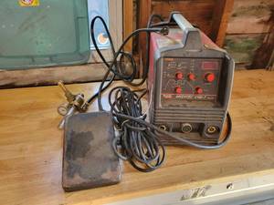lot 120 image: Lincoln Electric Invertec V160 Tig Welder with Gun, Cables, Valve and More - NO SHIPPING
