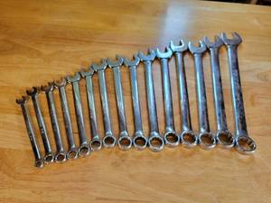 lot 129 image: TEKTON Metric Combination Wrenches - Sizes from 22mm to 8mm