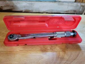 lot 146 image: 14 Drive Click-Type Torque Wrench in Case