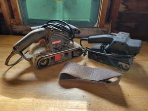 lot 170 image: CRAFTSMAN 3 x 31 Belt Sander and Black & Decker Belt Sander - Both Tested and Work