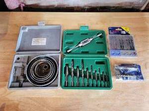 lot 188 image: Extractor Set, Hole Saw Kit up to 5 Diameter and Jigsaw Blades