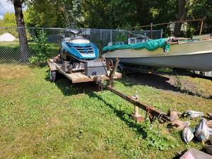 lot 6 image: 1996 Polaris Snowmobile on Homemade Trailer
