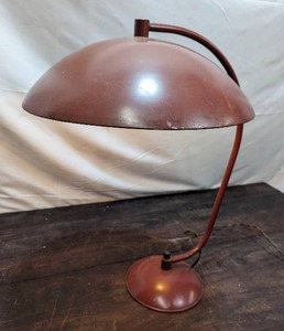 lot 3 image: Atomic Style Vintage Desk Lamp