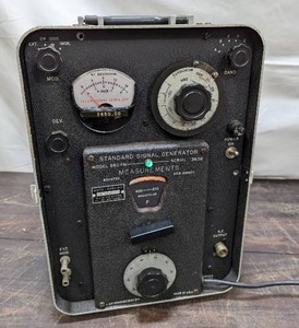 lot 34 image: Signal Generator