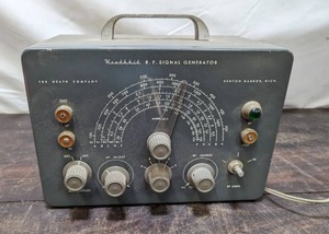 lot 36 image: Heathkit Signal Generator