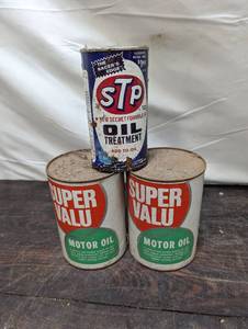 lot 73 image: Oil Cans