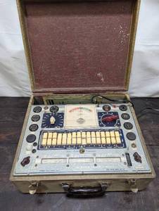 lot 81 image: Tube Tester