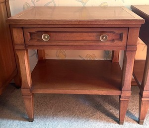 lot 12 image: Pair of Vintage Mid Century Modern Drexel Nightstands  Side Tables