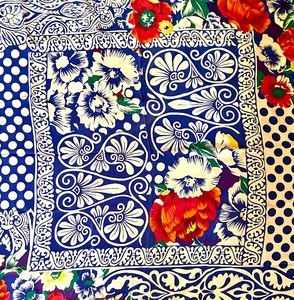 lot 119 image: Rickie Freeman for Teri Jon Scarf