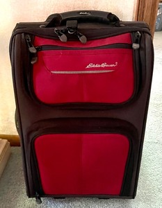 lot 124 image: Eddie Bauer Travel Bag  Suitcase