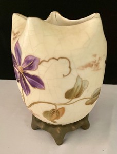 lot 140 image: Antique Victorian Carlsbad Egg Shaped Footed Vase