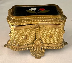lot 145 image: Vanity Tray with a Variety of Trinket Boxes and a Ring Holder