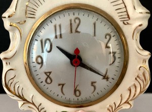 lot 147 image: Vintage Coventry Ware Clock