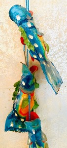 lot 149 image: Colorful Strand of Artisan Made Fish