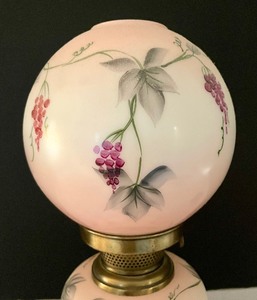 lot 152 image: Antique Gone with the Wind Style Victorian Lamp