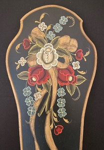 lot 176 image: Beautiful Hand Painted Rosemaling Candle Holder