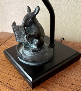 lot 224 image: Petite Metal Mouse Figurine Table Lamp