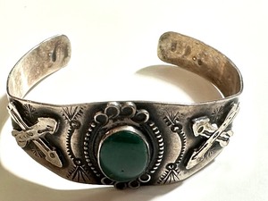 lot 27 image: Vintage Sterling and Stone Bracelet