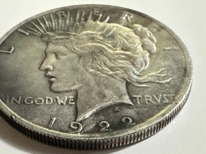 lot 28 image: 1922 Peace Dollar Coin