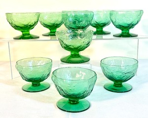 lot 76 image: Vintage Morgantown Green Crinkle Desert Cups  Bowls