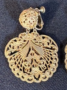 lot 87 image: Pair of Miriam Haskell Vintage Earrings