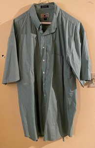 lot 259 image: 10 Mens Button Up Short Sleeved Shirts
