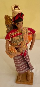 lot 262 image: Four Vintage Figurines