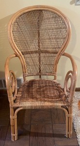 lot 264 image: Wonderful Vintage Wicker Chair