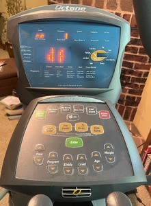 lot 268 image: Octane Fitness Elliptical Trainer
