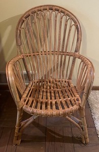 lot 279 image: Vintage Wicker Chair