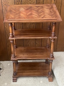 lot 291 image: Vintage Wooden Book Stand