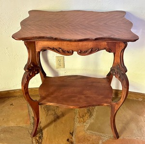 lot 21 image: Antique Wooden Decorative Side Table