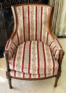 lot 368 image: Vintage Upholstered Arm Chair