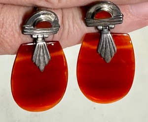 lot 356 image: Pair of Sterling Silver and Carnelian Earrings