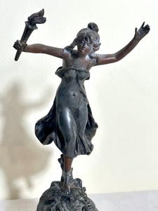 lot 52 image: Vintage La Nuit by Aug Moreau Sculpture