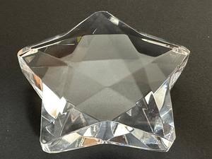 lot 362 image: Rosenthal Crystal Star Shaped Paperweight