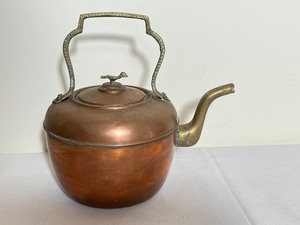 lot 387 image: Vintage Copper Teapot