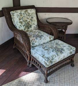 lot 328 image: Wicker Armchair Ottoman and Glass Topped Side Table