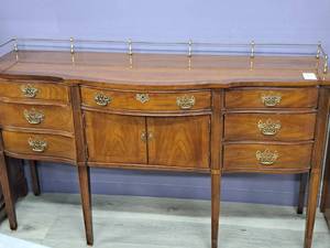 lot 15 image: Vintage Thomasville Wood Buffet Table 2-door7-drawer