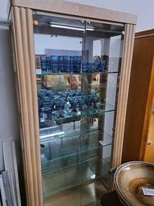 lot 61 image: Hickory White Display Cabinet