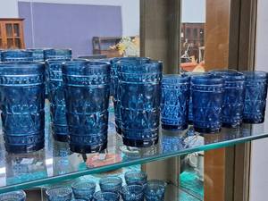 lot 80 image: Blue Glassware Set 10-piece