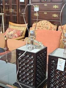 lot 105 image: 32 WoodMetal Mirrored Table Lamp