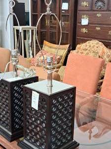 lot 104 image: 32 WoodMetal Mirrored Table Lamp