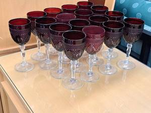 lot 164 image: RedClear Glass Stem Glassware Set 16-piece