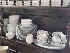 lot 166 image: Imperial China by W. Dalton Whitney China Set 92-piece - Large and Small Dinner Plates, Salad Plates, Saucers, Soup Bowls, Cups, Creamer, Sugar Bowl, Serving Bowl, Serving Platter