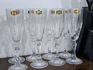 lot 170 image: Lot of (8) 24% Lead Crystal Stem Glasses