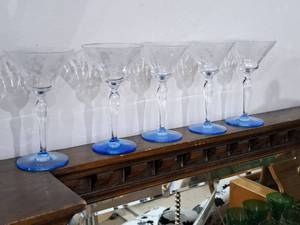 lot 172 image: ClearBlue Glass Stem Glassware Set 5-piece
